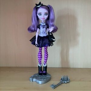 Ever After High Signature Kitty Cheshire Doll *only missing booklet*
